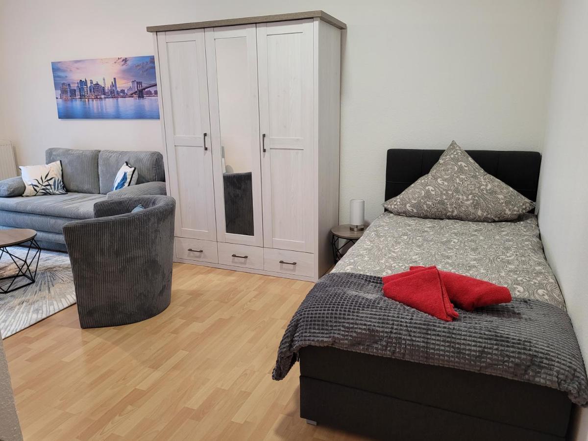 Wohnung In Oberhausen: Zentral & Ruhig, Eigener Eingang Oberhausen  Exterior foto